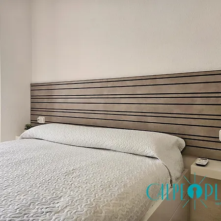 & Pool, Primera Linea 아파트 칼페
